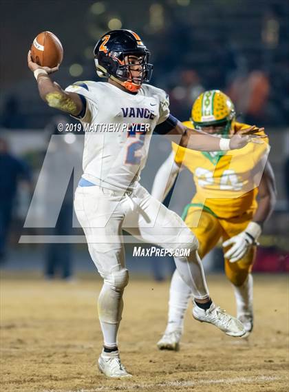Thumbnail 2 in Richmond vs Zebulon B. Vance (NCHSAA 4AA Western Regional Final) photogallery.