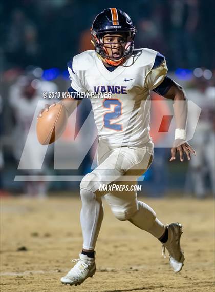 Thumbnail 3 in Richmond vs Zebulon B. Vance (NCHSAA 4AA Western Regional Final) photogallery.