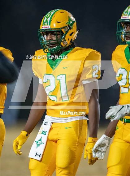 Thumbnail 3 in Richmond vs Zebulon B. Vance (NCHSAA 4AA Western Regional Final) photogallery.