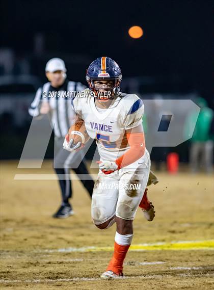 Thumbnail 3 in Richmond vs Zebulon B. Vance (NCHSAA 4AA Western Regional Final) photogallery.