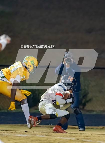 Thumbnail 1 in Richmond vs Zebulon B. Vance (NCHSAA 4AA Western Regional Final) photogallery.