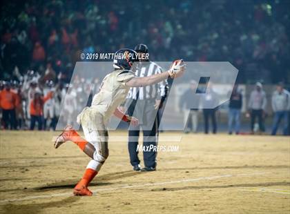 Thumbnail 1 in Richmond vs Zebulon B. Vance (NCHSAA 4AA Western Regional Final) photogallery.