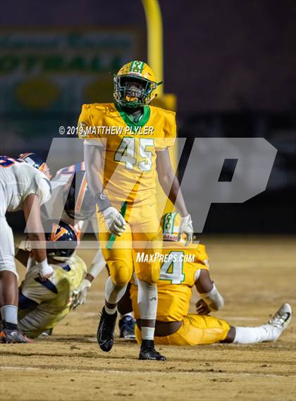Thumbnail 1 in Richmond vs Zebulon B. Vance (NCHSAA 4AA Western Regional Final) photogallery.