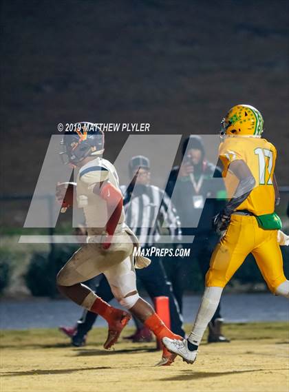Thumbnail 3 in Richmond vs Zebulon B. Vance (NCHSAA 4AA Western Regional Final) photogallery.