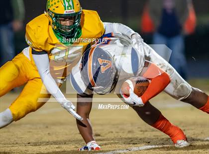Thumbnail 3 in Richmond vs Zebulon B. Vance (NCHSAA 4AA Western Regional Final) photogallery.