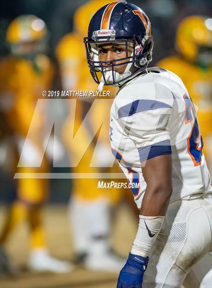 Thumbnail 1 in Richmond vs Zebulon B. Vance (NCHSAA 4AA Western Regional Final) photogallery.