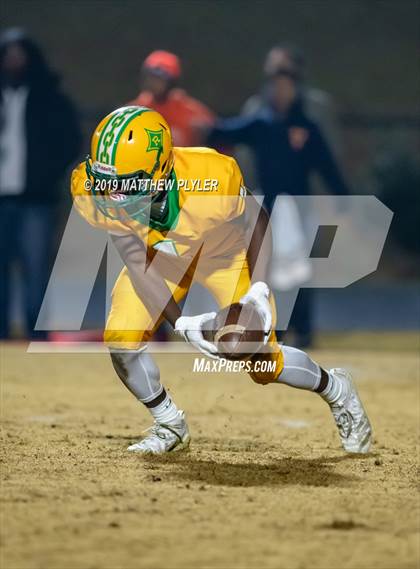 Thumbnail 2 in Richmond vs Zebulon B. Vance (NCHSAA 4AA Western Regional Final) photogallery.