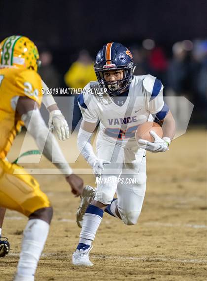 Thumbnail 3 in Richmond vs Zebulon B. Vance (NCHSAA 4AA Western Regional Final) photogallery.