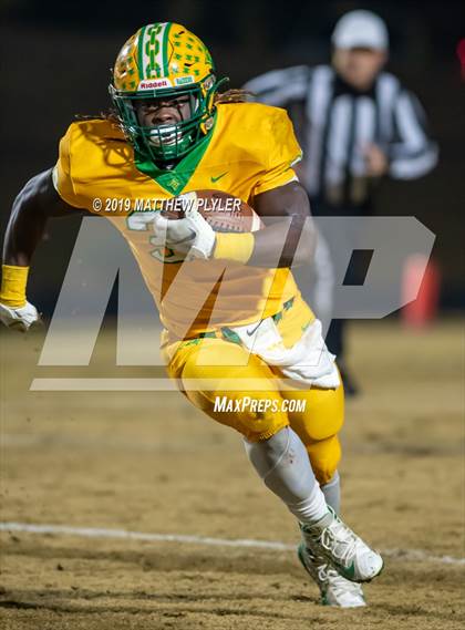 Thumbnail 3 in Richmond vs Zebulon B. Vance (NCHSAA 4AA Western Regional Final) photogallery.