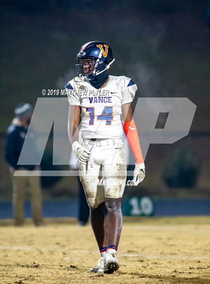 Thumbnail 3 in Richmond vs Zebulon B. Vance (NCHSAA 4AA Western Regional Final) photogallery.