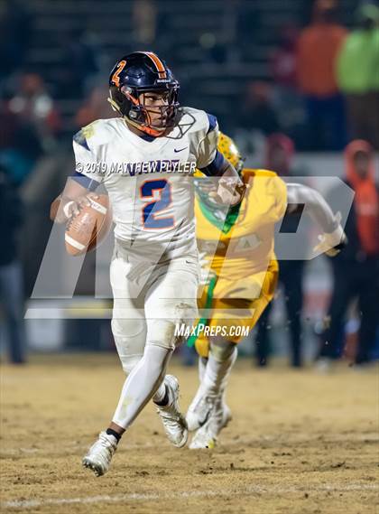 Thumbnail 2 in Richmond vs Zebulon B. Vance (NCHSAA 4AA Western Regional Final) photogallery.