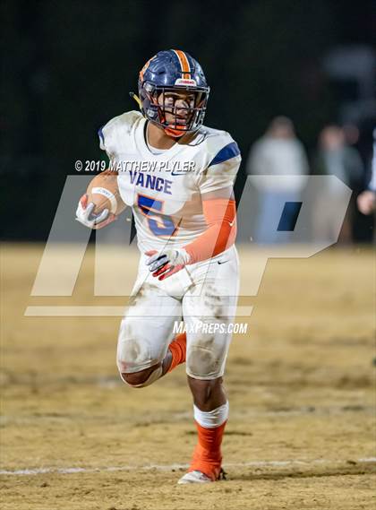 Thumbnail 2 in Richmond vs Zebulon B. Vance (NCHSAA 4AA Western Regional Final) photogallery.
