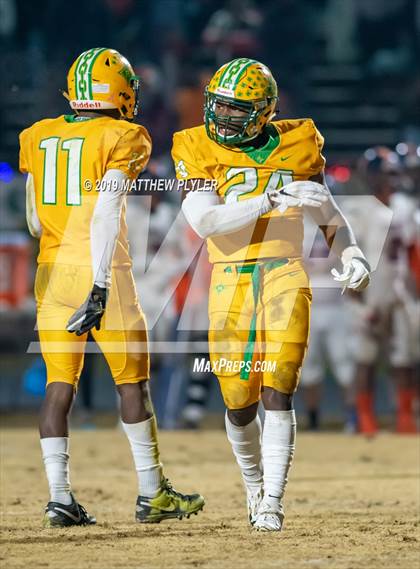 Thumbnail 2 in Richmond vs Zebulon B. Vance (NCHSAA 4AA Western Regional Final) photogallery.