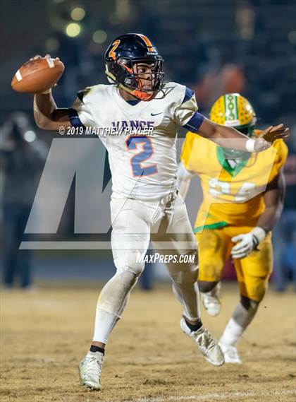 Thumbnail 1 in Richmond vs Zebulon B. Vance (NCHSAA 4AA Western Regional Final) photogallery.