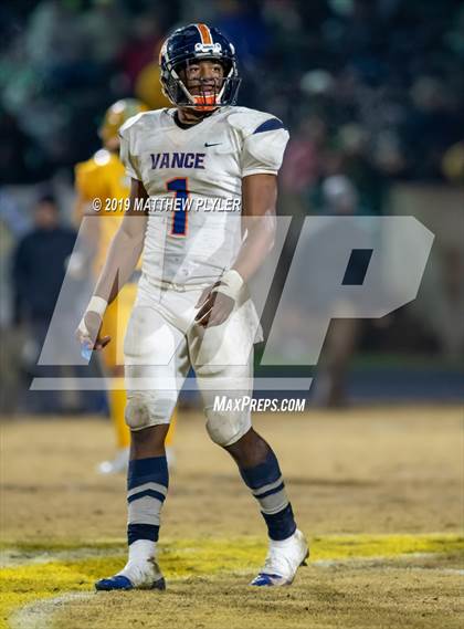 Thumbnail 2 in Richmond vs Zebulon B. Vance (NCHSAA 4AA Western Regional Final) photogallery.
