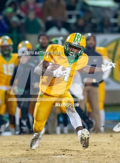 Thumbnail 3 in Richmond vs Zebulon B. Vance (NCHSAA 4AA Western Regional Final) photogallery.
