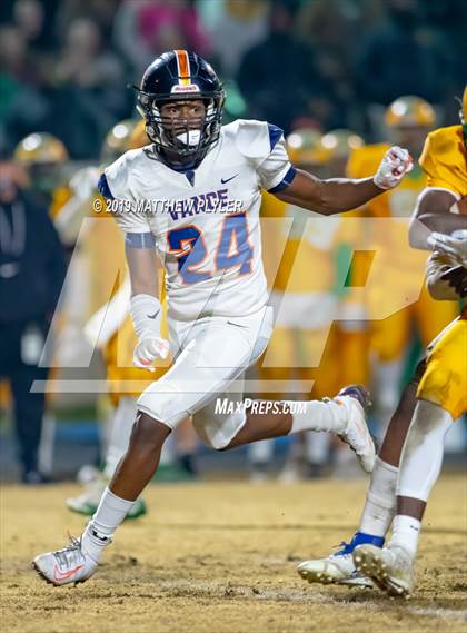 Thumbnail 1 in Richmond vs Zebulon B. Vance (NCHSAA 4AA Western Regional Final) photogallery.