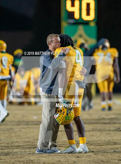 Thumbnail 1 in Richmond vs Zebulon B. Vance (NCHSAA 4AA Western Regional Final) photogallery.