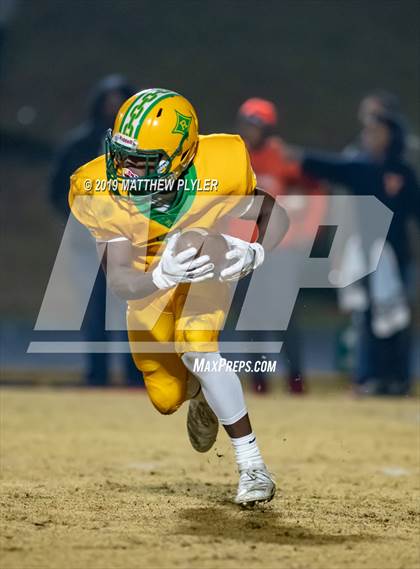 Thumbnail 1 in Richmond vs Zebulon B. Vance (NCHSAA 4AA Western Regional Final) photogallery.