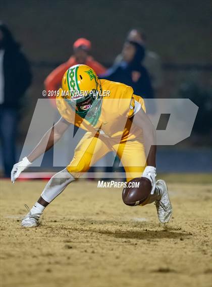 Thumbnail 3 in Richmond vs Zebulon B. Vance (NCHSAA 4AA Western Regional Final) photogallery.