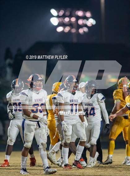 Thumbnail 3 in Richmond vs Zebulon B. Vance (NCHSAA 4AA Western Regional Final) photogallery.