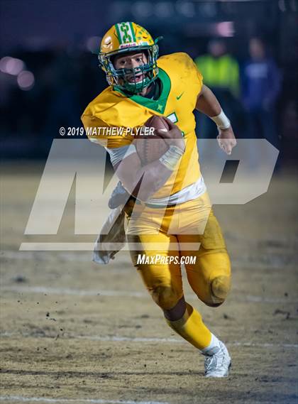 Thumbnail 1 in Richmond vs Zebulon B. Vance (NCHSAA 4AA Western Regional Final) photogallery.