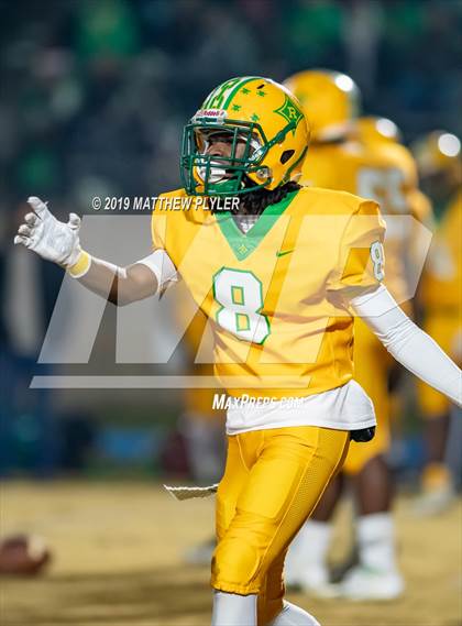 Thumbnail 1 in Richmond vs Zebulon B. Vance (NCHSAA 4AA Western Regional Final) photogallery.