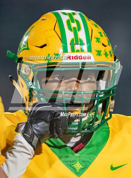 Thumbnail 1 in Richmond vs Zebulon B. Vance (NCHSAA 4AA Western Regional Final) photogallery.
