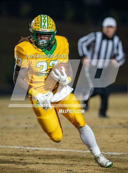 Thumbnail 2 in Richmond vs Zebulon B. Vance (NCHSAA 4AA Western Regional Final) photogallery.