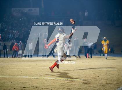 Thumbnail 3 in Richmond vs Zebulon B. Vance (NCHSAA 4AA Western Regional Final) photogallery.