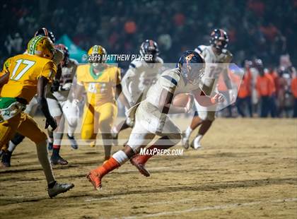 Thumbnail 1 in Richmond vs Zebulon B. Vance (NCHSAA 4AA Western Regional Final) photogallery.