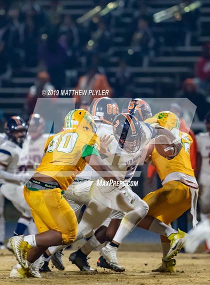 Thumbnail 1 in Richmond vs Zebulon B. Vance (NCHSAA 4AA Western Regional Final) photogallery.
