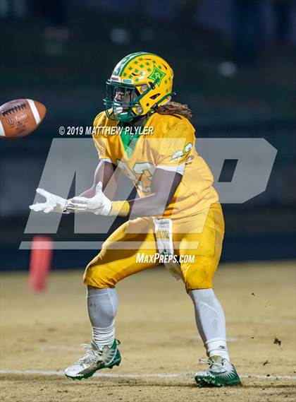 Thumbnail 1 in Richmond vs Zebulon B. Vance (NCHSAA 4AA Western Regional Final) photogallery.