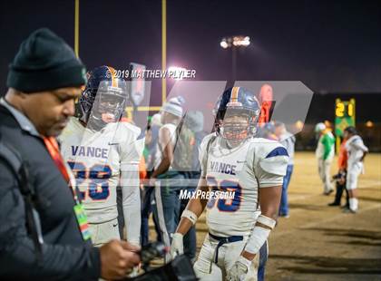 Thumbnail 1 in Richmond vs Zebulon B. Vance (NCHSAA 4AA Western Regional Final) photogallery.