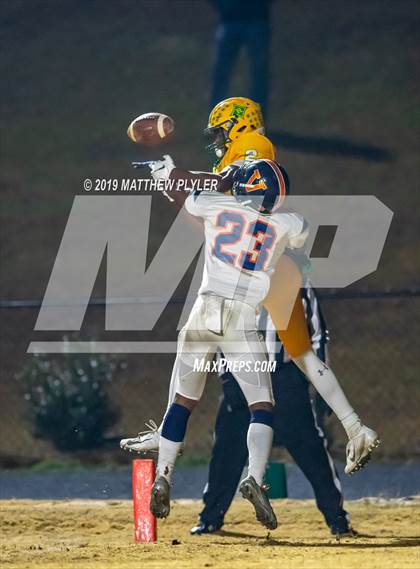 Thumbnail 3 in Richmond vs Zebulon B. Vance (NCHSAA 4AA Western Regional Final) photogallery.
