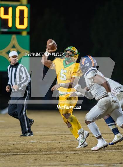 Thumbnail 2 in Richmond vs Zebulon B. Vance (NCHSAA 4AA Western Regional Final) photogallery.