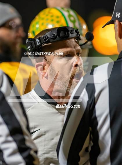 Thumbnail 1 in Richmond vs Zebulon B. Vance (NCHSAA 4AA Western Regional Final) photogallery.