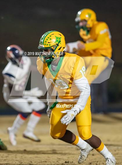 Thumbnail 2 in Richmond vs Zebulon B. Vance (NCHSAA 4AA Western Regional Final) photogallery.