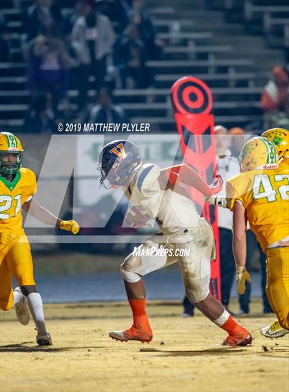 Thumbnail 1 in Richmond vs Zebulon B. Vance (NCHSAA 4AA Western Regional Final) photogallery.