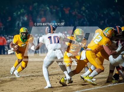 Thumbnail 1 in Richmond vs Zebulon B. Vance (NCHSAA 4AA Western Regional Final) photogallery.