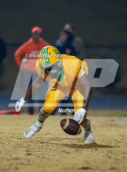 Thumbnail 1 in Richmond vs Zebulon B. Vance (NCHSAA 4AA Western Regional Final) photogallery.