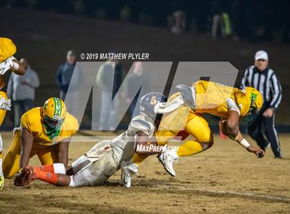 Thumbnail 2 in Richmond vs Zebulon B. Vance (NCHSAA 4AA Western Regional Final) photogallery.