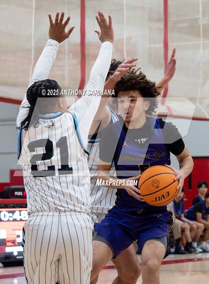 Thumbnail 1 in Villa Park @ Diamond Bar photogallery.