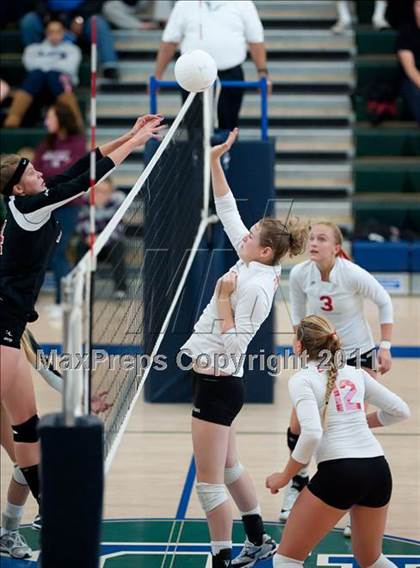 Thumbnail 3 in Canyon Crest Academy vs Cathedral Catholic (CIF SDS D3 Final) photogallery.