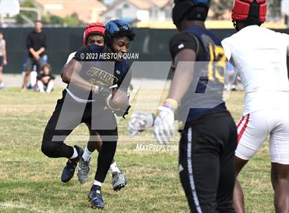 Thumbnail 2 in Mater Dei vs. Warren (Battle At The Beach) photogallery.