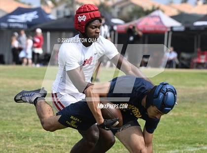 Thumbnail 2 in Mater Dei vs. Warren (Battle At The Beach) photogallery.