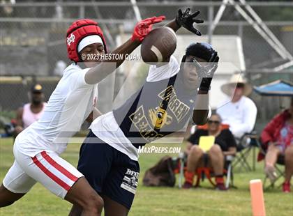 Thumbnail 3 in Mater Dei vs. Warren (Battle At The Beach) photogallery.