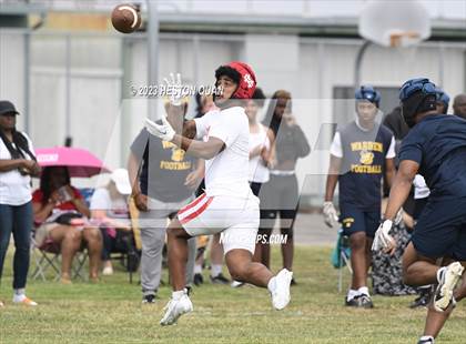Thumbnail 2 in Mater Dei vs. Warren (Battle At The Beach) photogallery.
