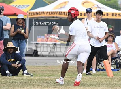 Thumbnail 1 in Mater Dei vs. Warren (Battle At The Beach) photogallery.