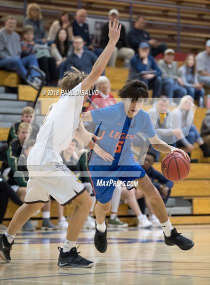 Thumbnail 2 in Legend vs. Thomas Jefferson photogallery.